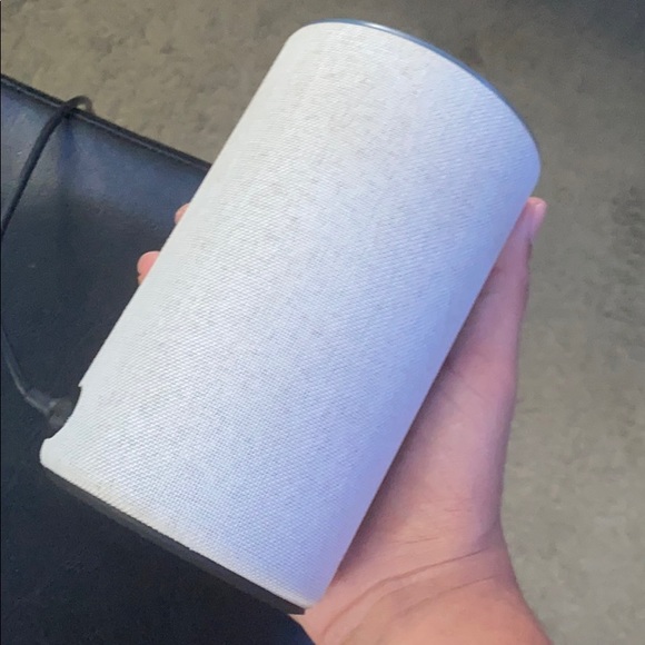 Amazon Alexa - Picture 3 of 3
